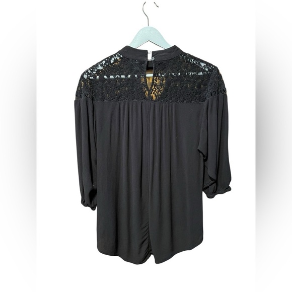🟠a.n.a Black Lace Detail Blouse – Size Large - Picture 2 of 4